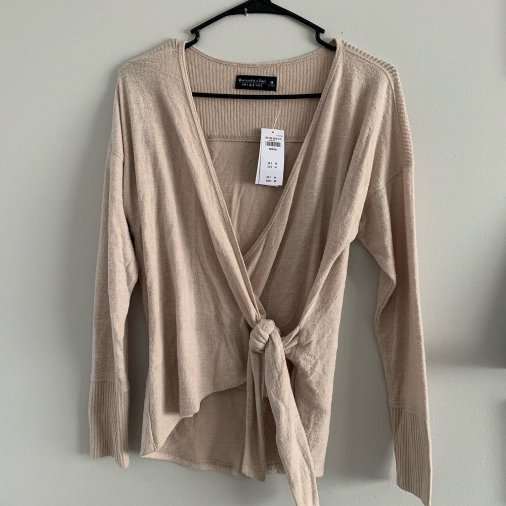 NWT Abercrombie Wrap Sweater - Medium
